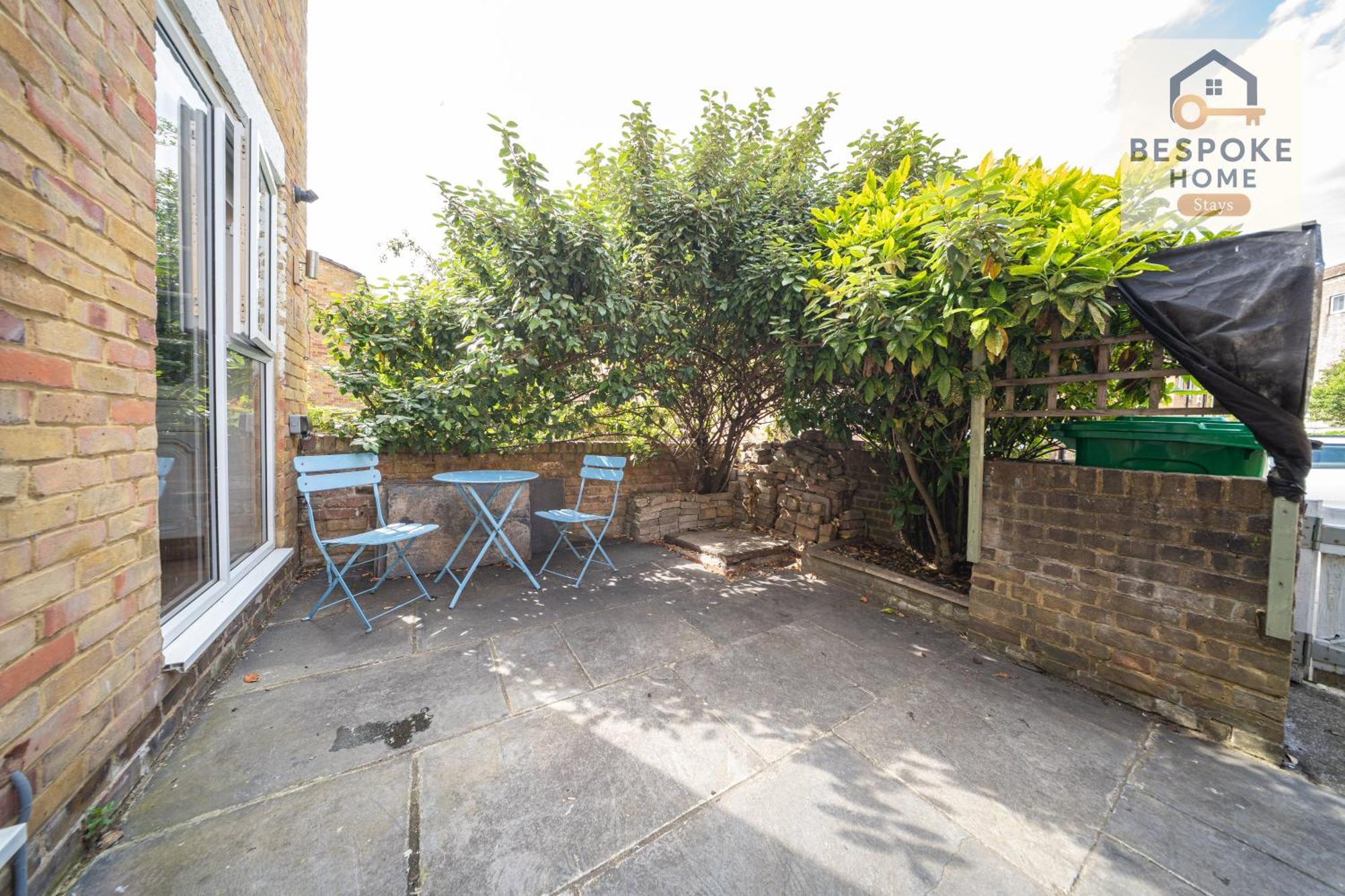 Ferienhaus Modern 4 Bed 3 Bath House - 4 Groups With Free Parking - Central London *