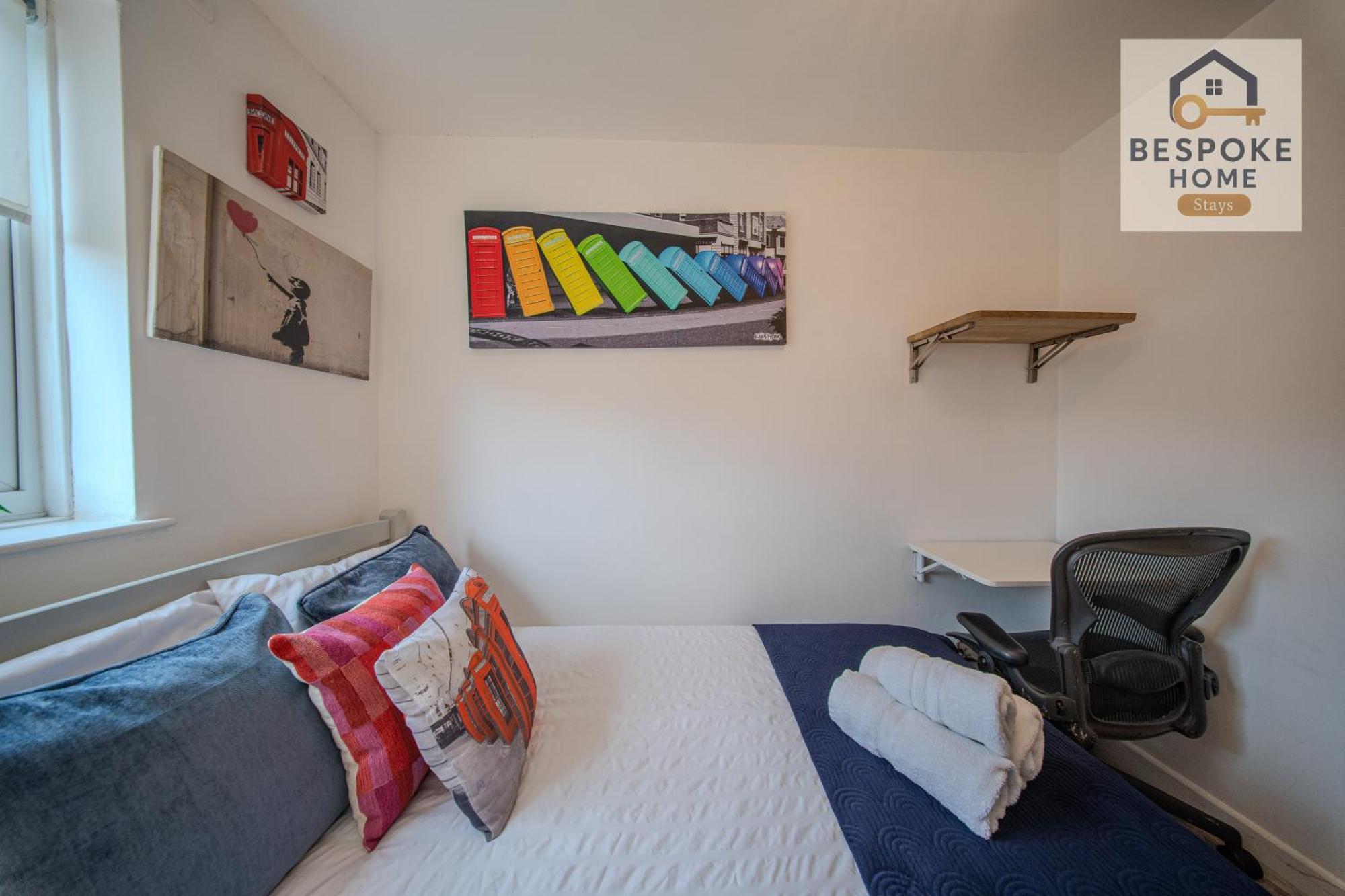 Modern 4 Bed 3 Bath House - 4 Groups With Free Parking - Central London Ferienhaus *